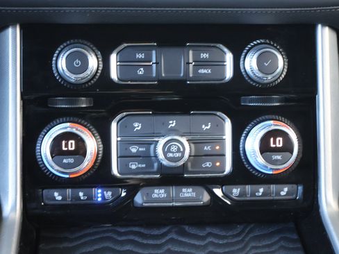 Used 2022 GMC Yukon Denali w/ Advanced Technology Package RWD image 21