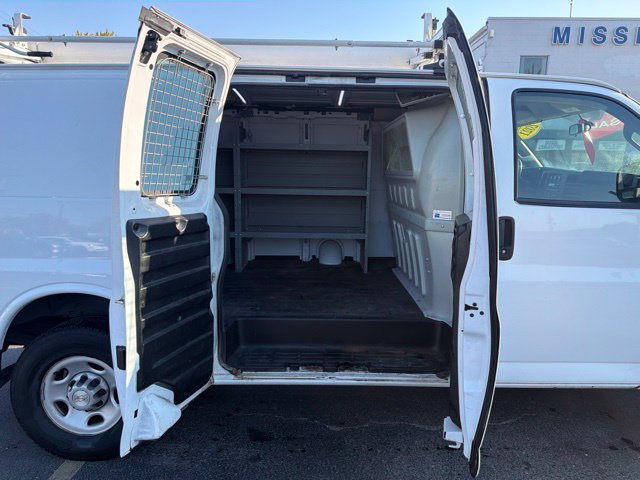 Used 2021 Chevrolet Express 2500 w/ Driver Convenience Package RWD image 12