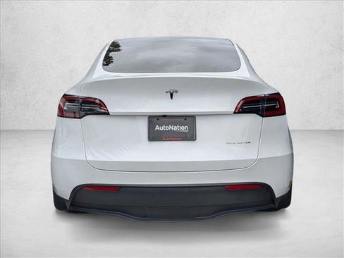 Used 2023 Tesla Model Y Long Range AWD/4WD image 7