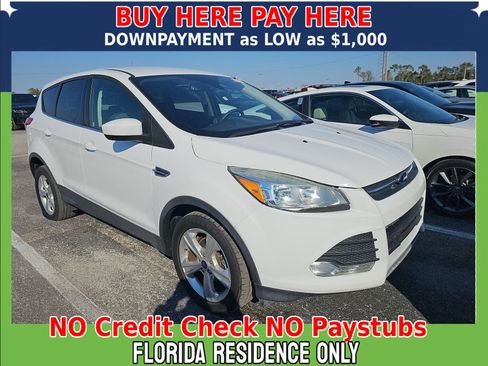 Used 2015 Ford Escape SE image 1