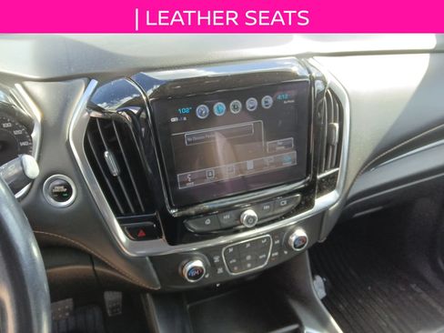 Used 2019 Chevrolet Traverse LT w/ LT Premium Package FWD image 14
