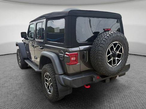 Used 2024 Jeep Wrangler Unlimited Rubicon w/ Convenience Group AWD/4WD image 6
