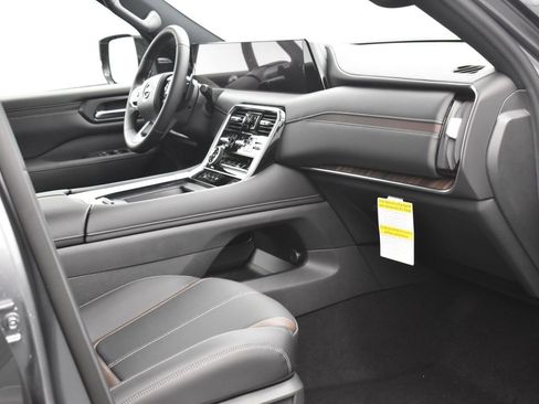 New 2026 Nissan Armada SL image 6