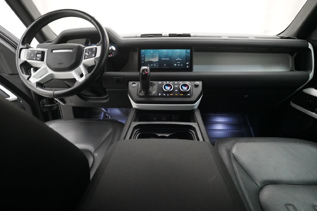 Used 2022 Land Rover Defender 90 X-Dynamic S AWD/4WD image 5