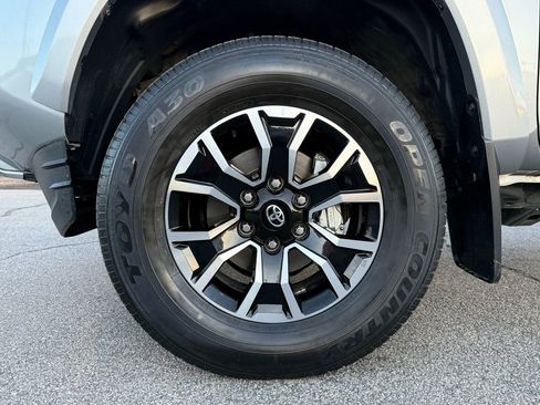 Used 2023 Toyota Tacoma TRD Sport w/ Advanced Technology Package image 11