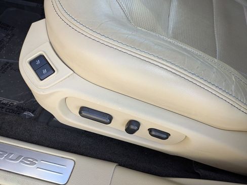 Used 2013 Ford Taurus Limited image 14