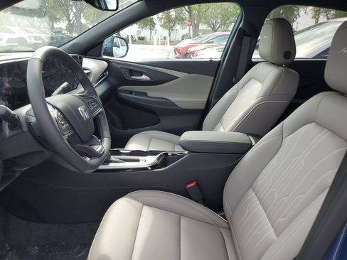 New 2026 Buick Envista Avenir FWD image 18