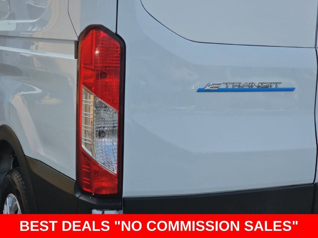 Used 2022 Ford E-Transit Medium Roof RWD image 41