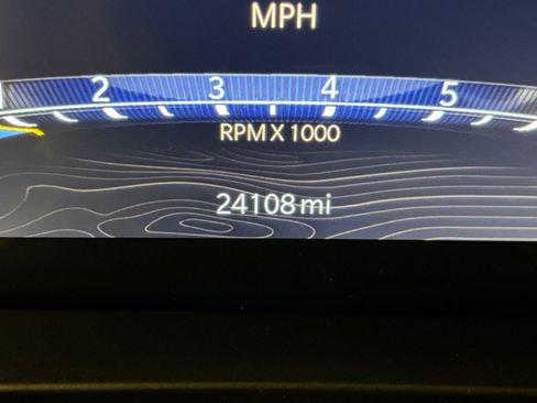 Used 2023 Jeep Grand Cherokee Overland w/ Luxury Tech Group IV AWD/4WD image 11