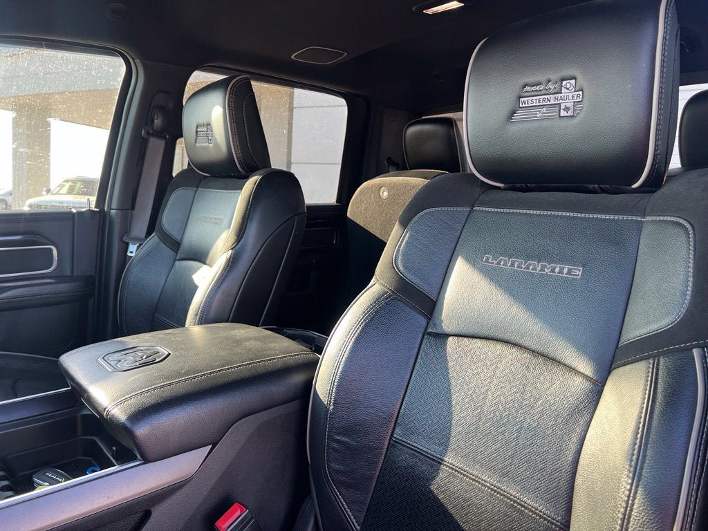 Used 2022 RAM 3500 Laramie AWD/4WD image 12