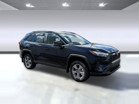 Certified 2025 Toyota RAV4 XLE w/ Convenience Package image 7