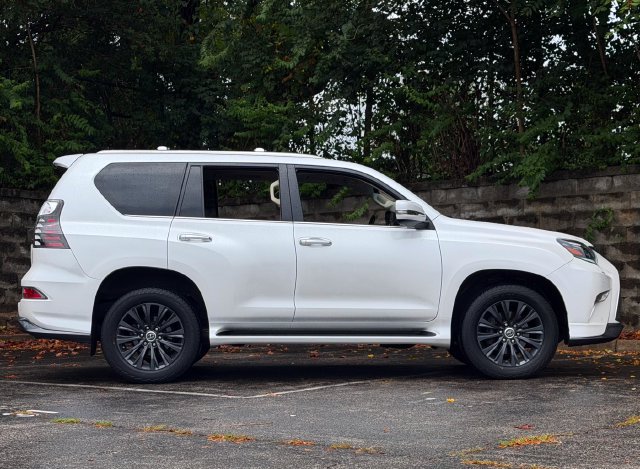 Certified 2023 Lexus GX 460 Premium w/ Accessory Package AWD/4WD image 4