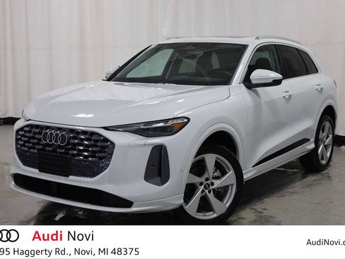 New 2025 Audi Q5 Premium Plus image 1