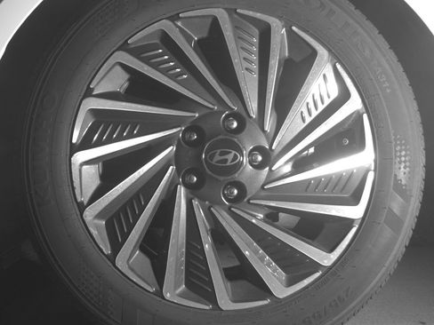 Used 2025 Hyundai Sonata SEL FWD image 14