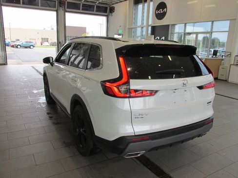 Used 2023 Honda CR-V Sport Touring image 7