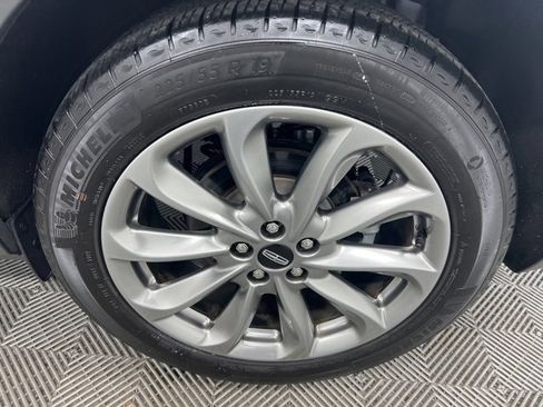 Certified 2022 Lincoln Corsair AWD w/ Premium Package image 10