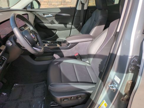 Certified 2025 Buick Envision Preferred image 24