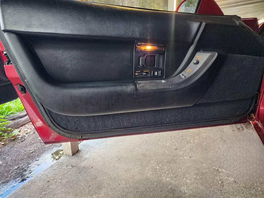 Used 1990 Chevrolet Corvette Coupe RWD image 10