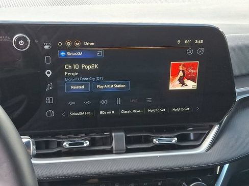 Used 2025 Chevrolet Equinox LT AWD/4WD image 16