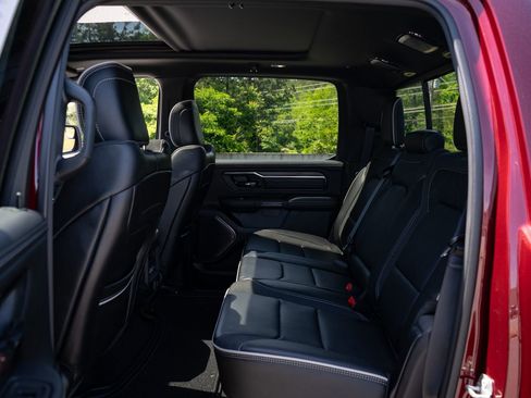 Used 2025 RAM 1500 Limited AWD/4WD image 19