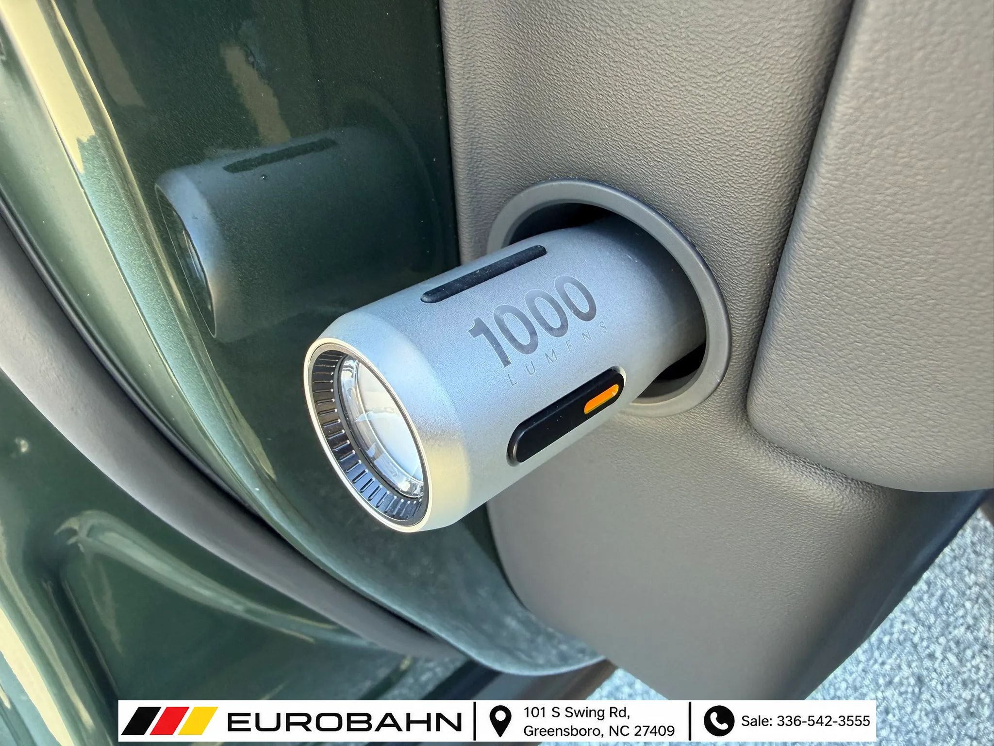 Used 2025 Rivian R1S Adventure Dual AWD/4WD image 18