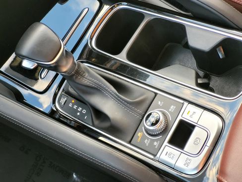 Used 2023 Kia Telluride EX image 25