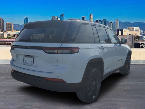 New 2025 Jeep Grand Cherokee Limited image 4