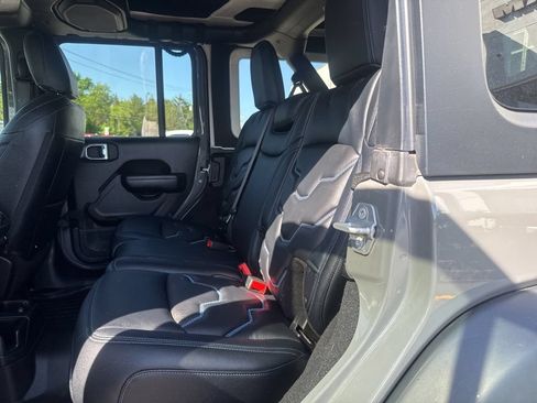 Used 2021 Jeep Wrangler Unlimited Sport AWD/4WD image 17