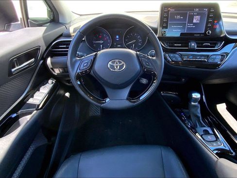 Used 2022 Toyota C-HR Limited FWD image 5