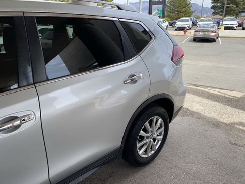 Used 2020 Nissan Rogue SV image 51