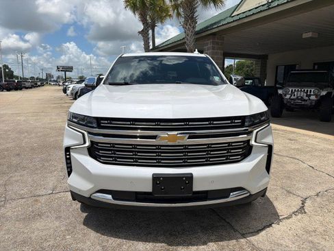 Used 2021 Chevrolet Suburban Premier AWD/4WD image 12
