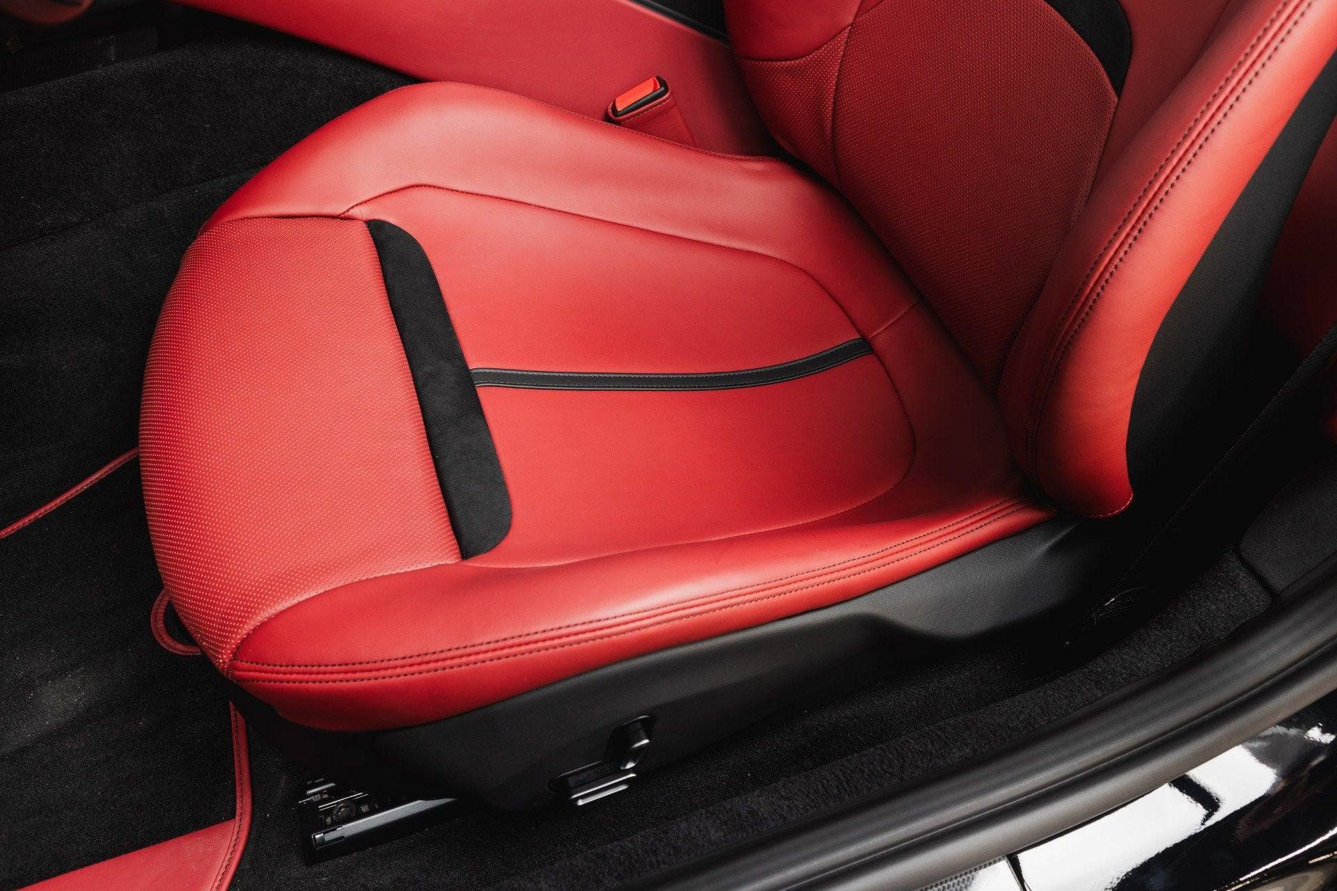 Certified 2024 Ferrari Roma Spider RWD image 59