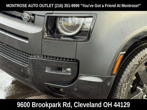 New 2026 Land Rover Defender 110 X-Dynamic SE image 9