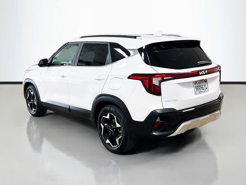 Certified 2025 Kia Seltos EX w/ EX Sunroof Package image 5