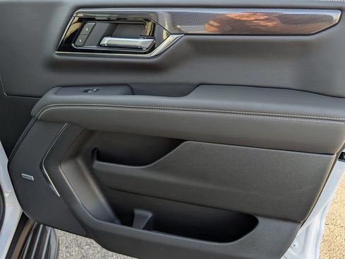New 2026 GMC Yukon XL Elevation w/ Elevation Premium Package AWD/4WD image 36