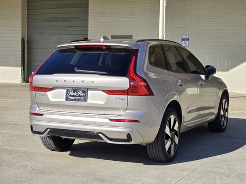 Used 2025 Volvo XC60 T8 Plus w/ Protection Package Premier image 9