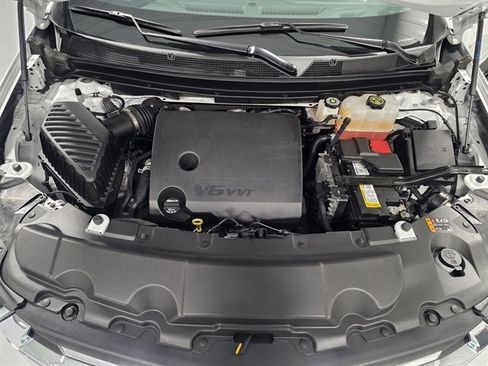 Used 2023 Chevrolet Traverse LT w/ LPO, Floor Liner Package image 48