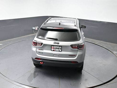 Used 2025 Jeep Compass Trailhawk AWD/4WD image 50
