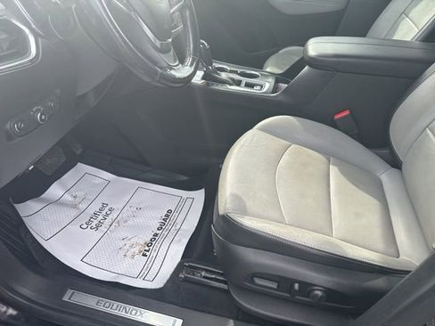 Used 2018 Chevrolet Equinox Premier FWD image 7