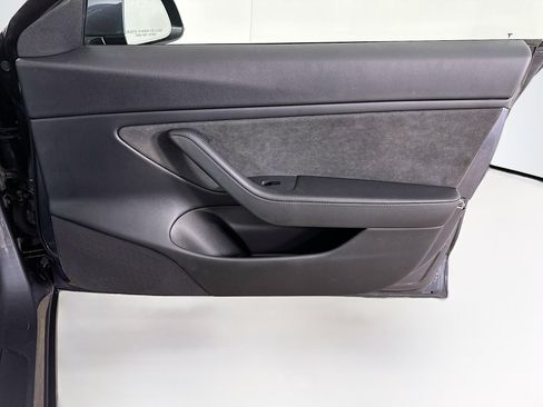 Used 2021 Tesla Model 3 Long Range image 33
