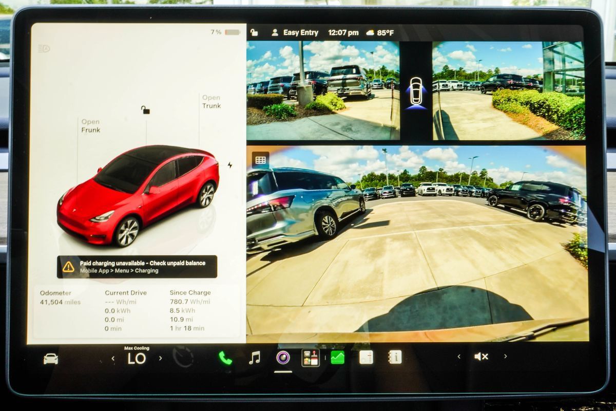 Used 2024 Tesla Model Y Long Range AWD/4WD image 22