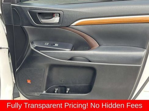 Used 2019 Toyota Highlander Limited Platinum AWD/4WD image 24
