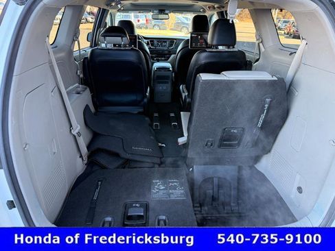 Used 2019 Kia Sedona EX w/ EX Premium Package image 23
