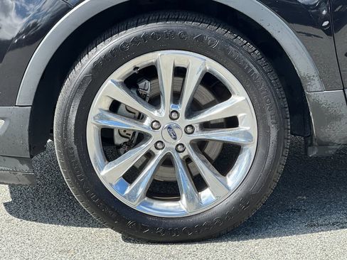 Used 2019 Ford Explorer Limited image 27