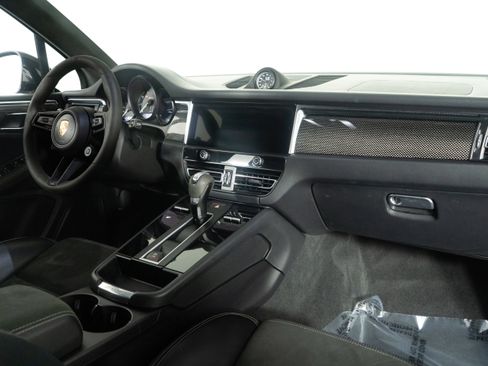 Used 2023 Porsche Macan GTS w/ GTS Sport Package image 52