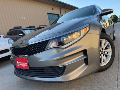 Used 2016 Kia Optima LX w/ LX Convenience Package