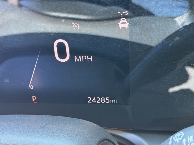 Used 2024 Buick Encore GX Avenir w/ Avenir Technology Package AWD/4WD image 17