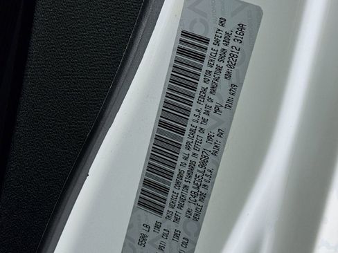 Used 2018 Jeep Wrangler Unlimited Sahara w/ Connectivity Group image 21