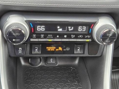 Used 2020 Toyota RAV4 XLE w/ Convenience Package AWD/4WD image 24