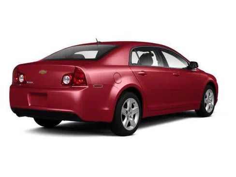 Used 2010 Chevrolet Malibu LTZ w/ HFV6 Engine Package image 2